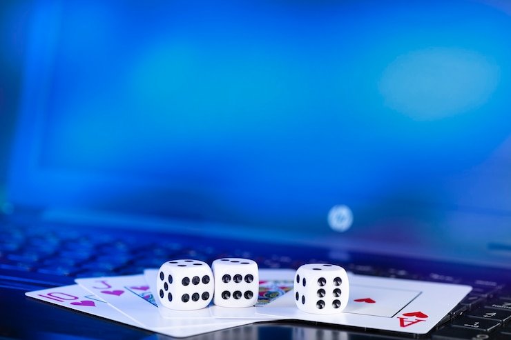 Meja live baccarat tanpa komisi acak 77 dengan dealer profesional, kartu real-time, dan antarmuka pemain yang jelas